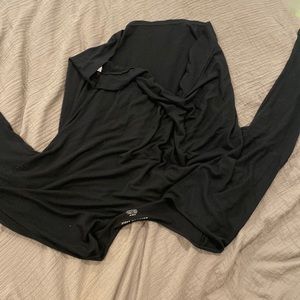 American Eagle front twist long sleeve
